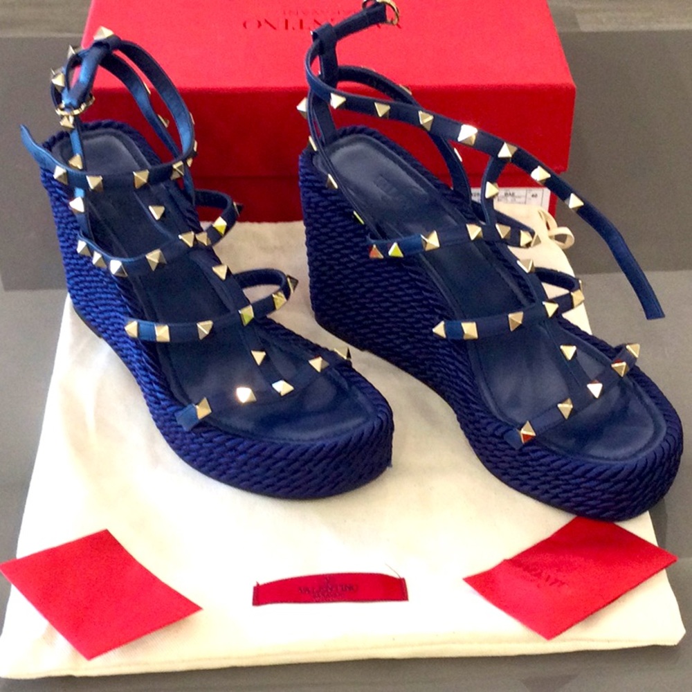 VALENTINO GARAVANI SIZE 40